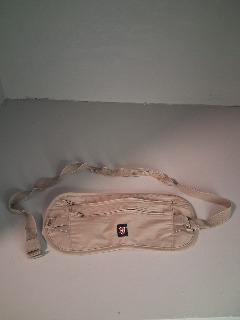 Victorinox Swiss Army Fanny Pack Travel Organizer Belt Bag Beige